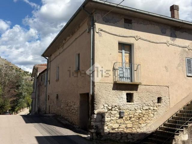 Villetta bifamiliare in vendita di 150 m² in Via Santa Lucia, 37