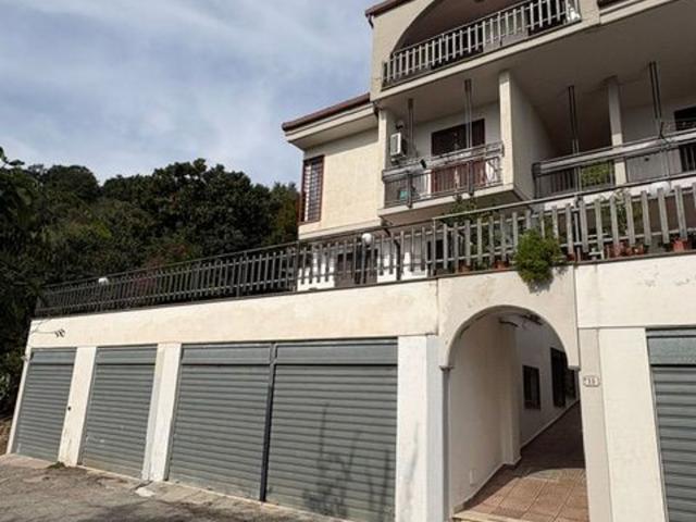 Villetta bifamiliare in vendita di 150 m² in Via San Lorenzo, 11
