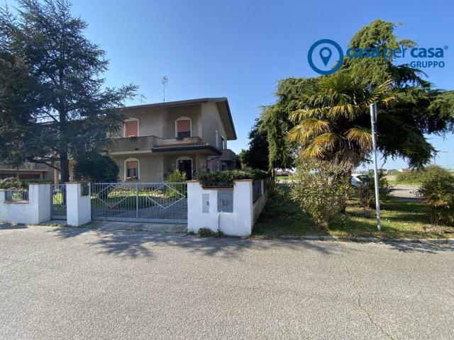 Villetta bifamiliare in vendita di 150 m² in Via Sandro Pertini