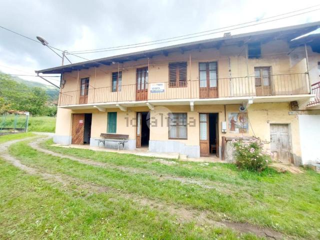 Villetta bifamiliare in vendita di 150 m² in Via Spagna, 44