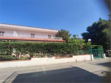 Villetta bifamiliare in vendita di 150 m² in Viale Mario Napoli