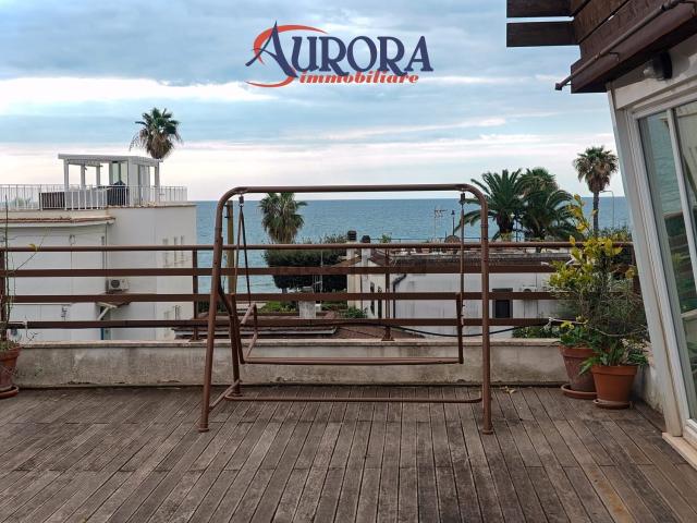 Villetta bifamiliare in vendita di 150 m² in Viale Circe