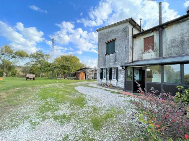 Villetta bifamiliare in vendita di 150 m² in Viale Louis Pasteur