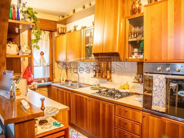 Villetta bifamiliare in vendita di 150 m² in Viale Toscana, 1