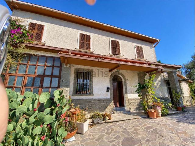 Villetta bifamiliare in vendita di 150 m²