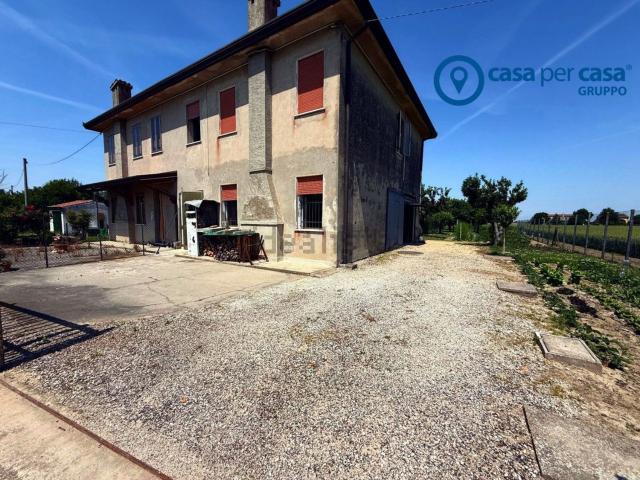 Villetta bifamiliare in vendita di 150 m² in Località Capitello, 21