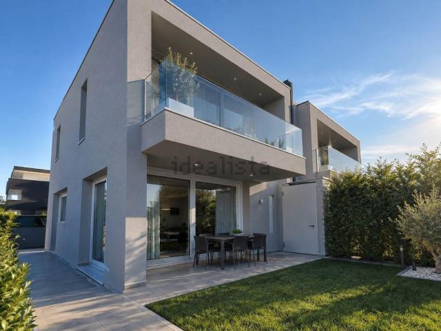 Villetta bifamiliare in vendita di 150 m²