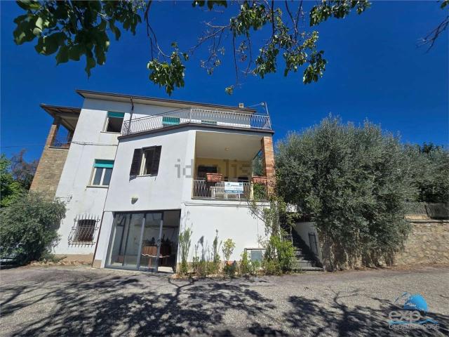 Villetta bifamiliare in vendita di 150 m²