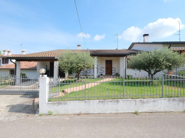 Villetta bifamiliare in vendita di 150 m²