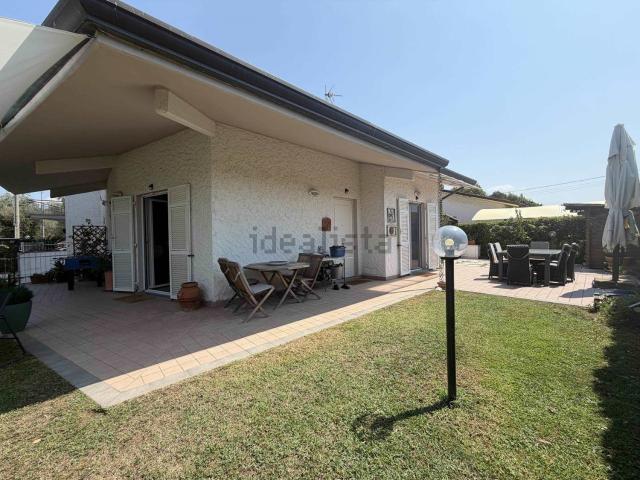Villetta bifamiliare in vendita di 150 m²