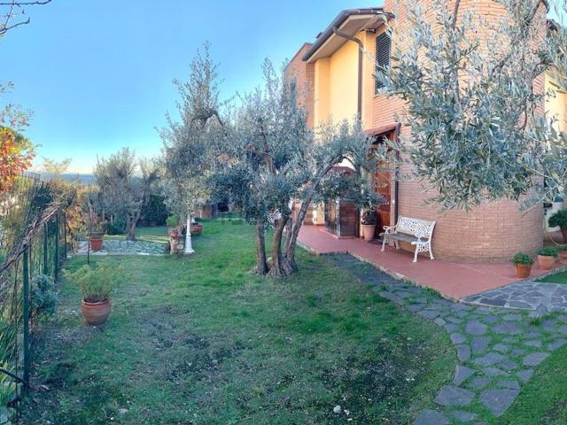 Villetta bifamiliare in vendita di 150 m²