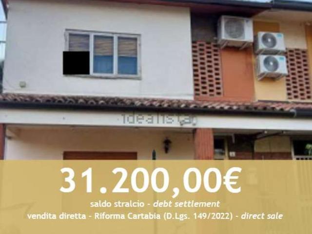 Villetta bifamiliare in vendita di 151 m² in Piazza Resistenza