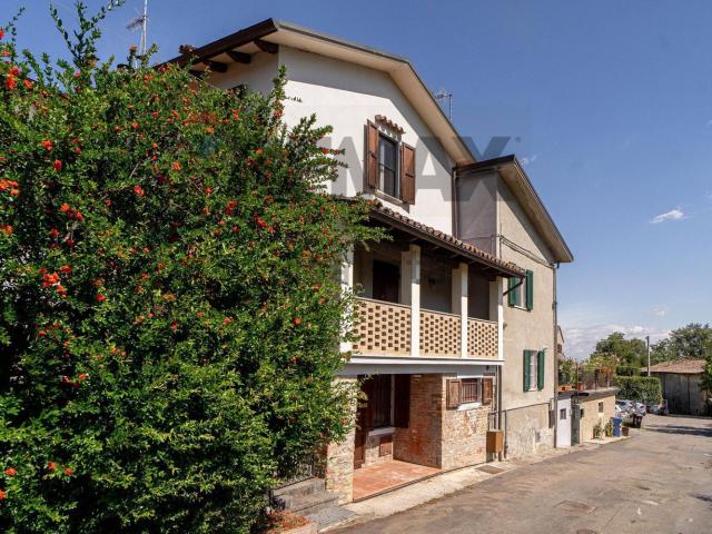 Villetta bifamiliare in vendita di 151 m² in Strada Torrigiani, 35