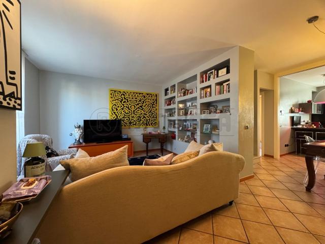 Villetta bifamiliare in vendita di 151 m² in Via Indipendenza