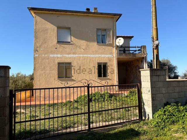 Villetta bifamiliare in vendita di 152 m² in Via Vittorio Emanuele II, 153