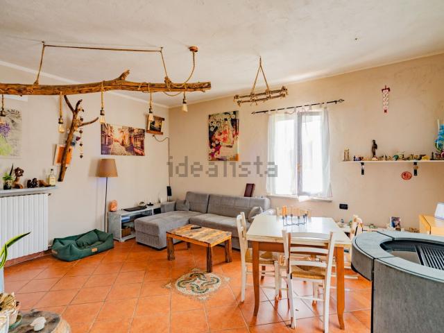 Villetta bifamiliare in vendita di 152 m² in Via Cuneo, 19