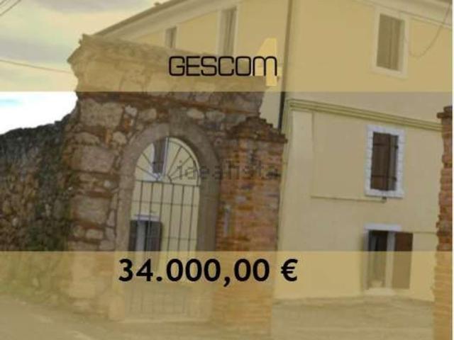 Villetta bifamiliare in vendita di 152 m² in Via Gombion