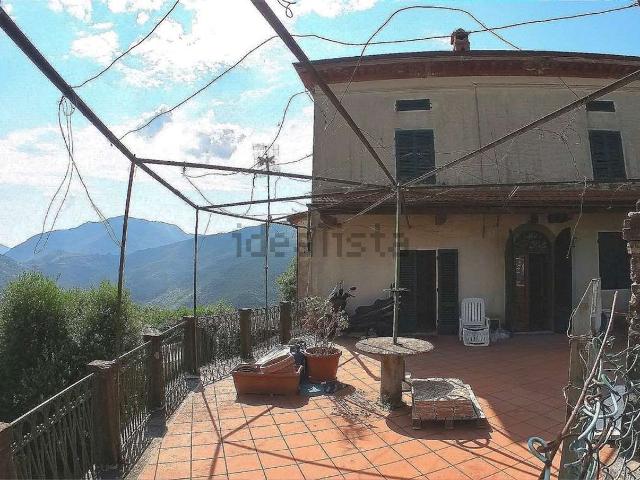 Villetta bifamiliare in vendita di 152 m² in Via Letizia, 25