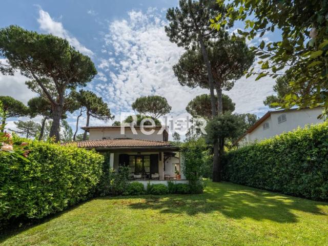 Villetta bifamiliare in vendita di 152 m² in Via Raffaele De Grada, 22
