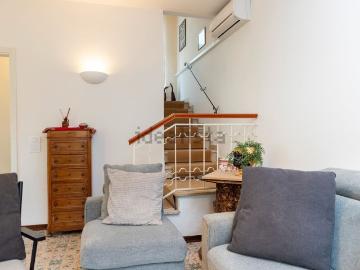Villetta bifamiliare in vendita di 152 m² in Viale Apua