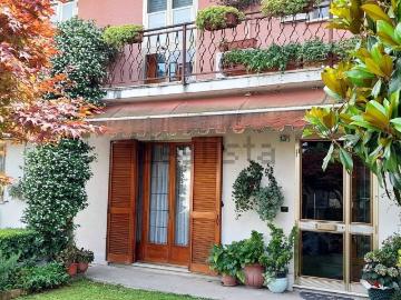 Villetta bifamiliare in vendita di 157 m² in Via XXV Aprile