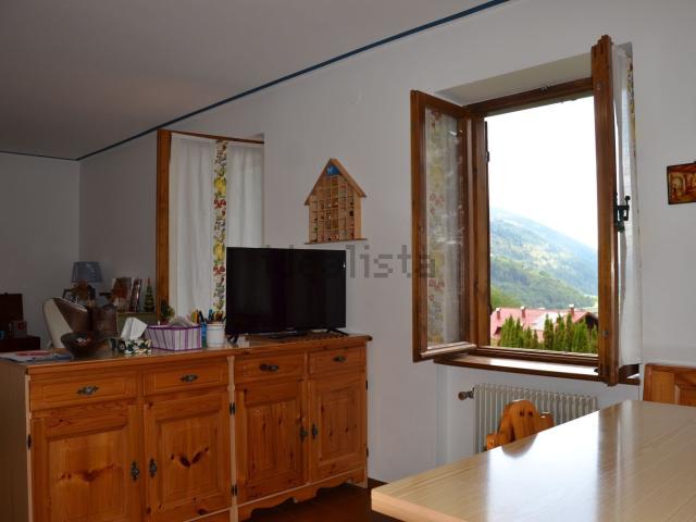 Villetta bifamiliare in vendita di 155 m² in Strada di Valpiana, 10