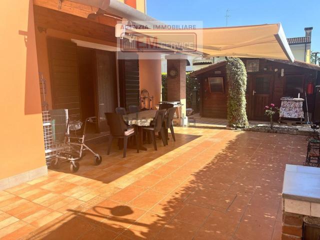 Villetta bifamiliare in vendita di 155 m² in Via Cà Polverin