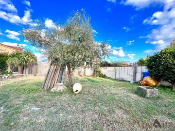 Villetta bifamiliare in vendita di 155 m² in Via del Casone, 54100