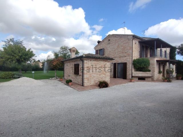 Villetta bifamiliare in vendita di 155 m² in Via della Maggiola