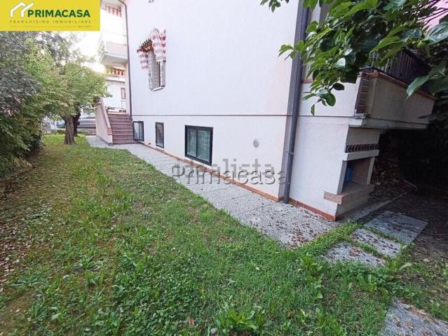 Villetta bifamiliare in vendita di 155 m² in Via G. Verdi