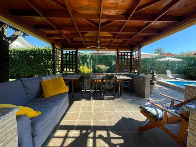 Villetta bifamiliare in vendita di 155 m² in Via Gorizia