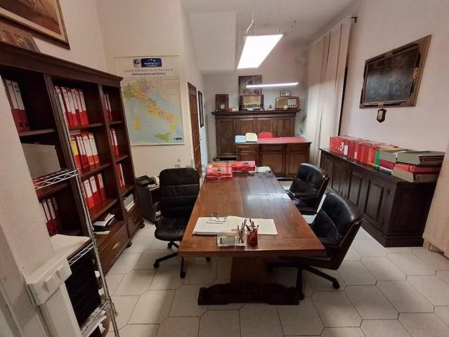 Villetta bifamiliare in vendita di 155 m² in Via Mario Canavari, 137