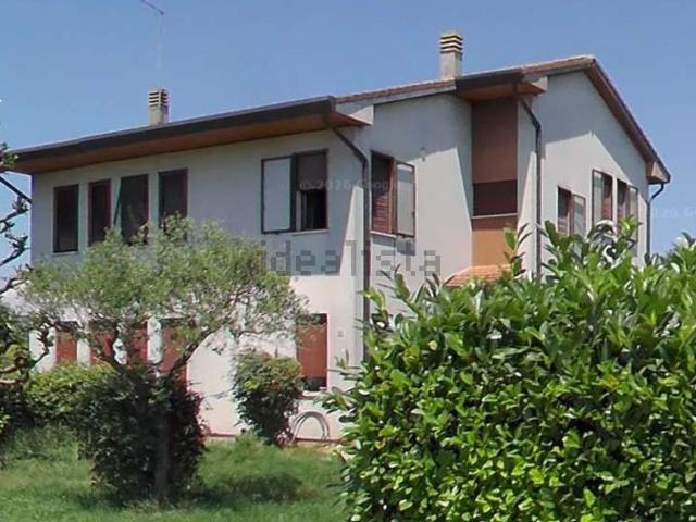 Villetta bifamiliare in vendita di 155 m² in Via Municipio, 18