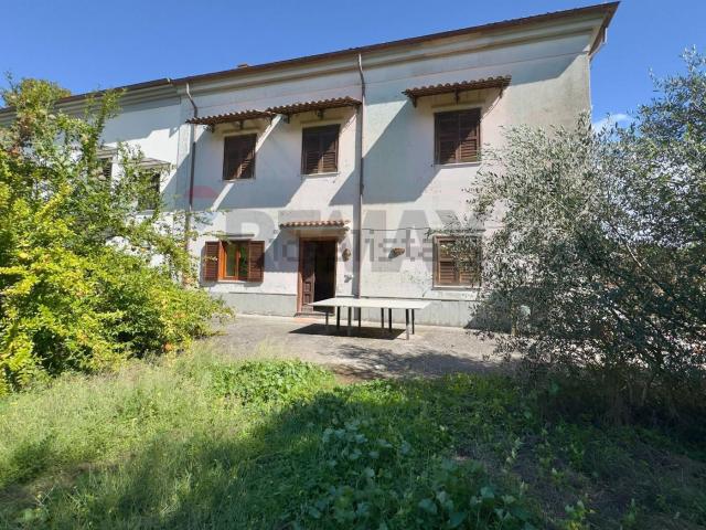 Villetta bifamiliare in vendita di 155 m² in Via Ponticelli, 4