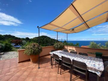 Villetta bifamiliare in vendita di 155 m² in Via San Gaetano, 42