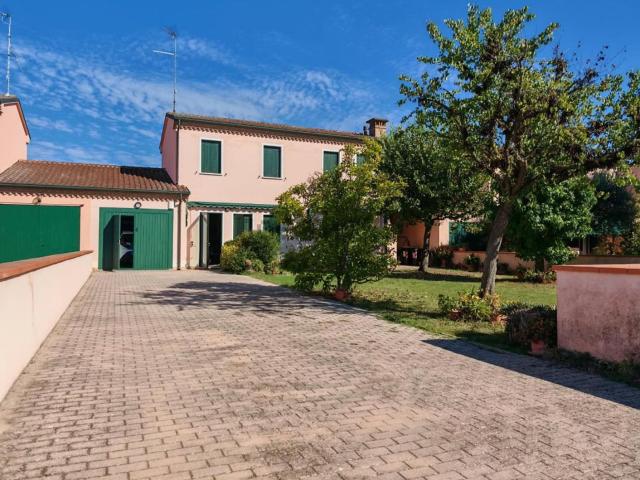 Villetta bifamiliare in vendita di 155 m²