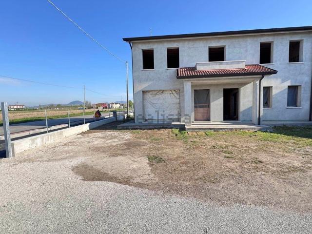 Villetta bifamiliare in vendita di 155 m²