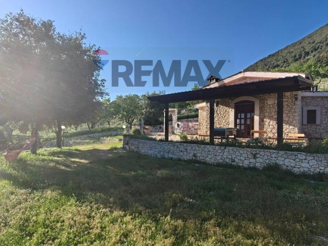 Villetta bifamiliare in vendita di 156 m² in Contrada Stinco