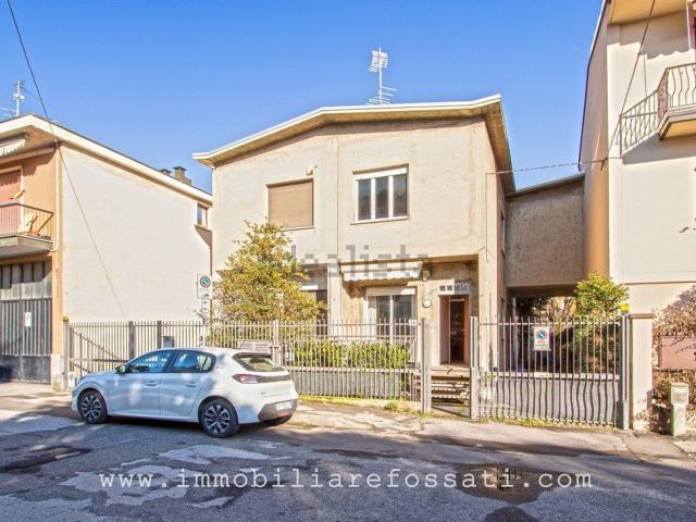 Villetta bifamiliare in vendita di 156 m² in Via A. Murri, 34