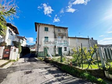 Villetta bifamiliare in vendita di 156 m² in Via Romana