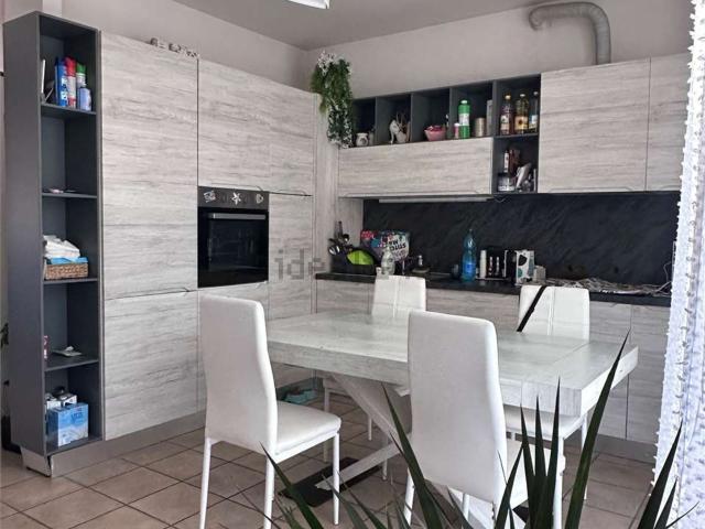 Villetta bifamiliare in vendita di 158 m² in Via Vecchia per Gambolò, 49
