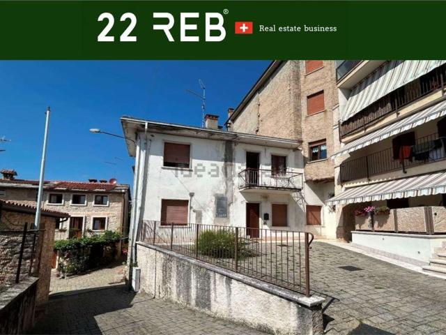 Villetta bifamiliare in vendita di 158 m² in Via Lessini