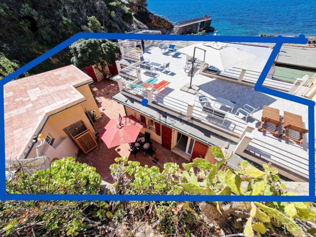 Villetta bifamiliare in vendita di 158 m² in Via Stecchi