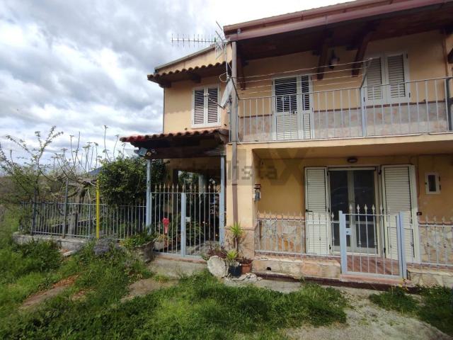 Villetta bifamiliare in vendita di 158 m²