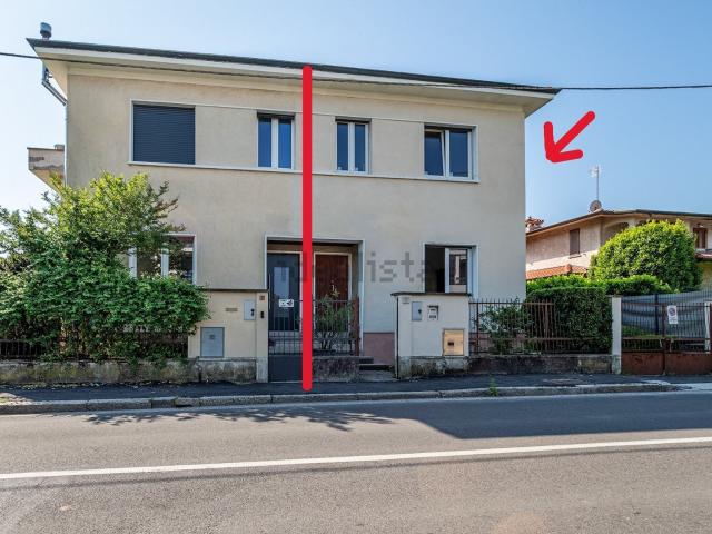 Villetta bifamiliare in vendita di 159 m² in Via Camillo Benso Conte di Cavour, 7