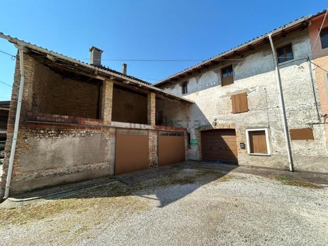 Villetta bifamiliare in vendita di 159 m² in Via Diaz, 4