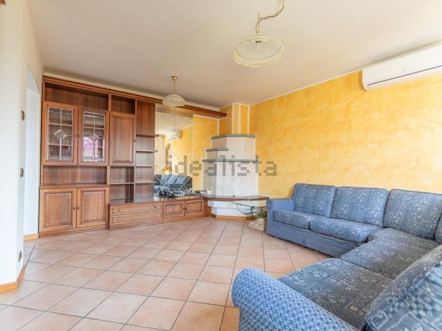 Villetta bifamiliare in vendita di 466 m² in Via Anzaven, 58