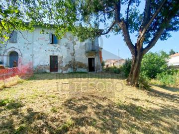 Villetta bifamiliare in vendita di 163 m² in Via Casale Sant&apos Ermete, 568