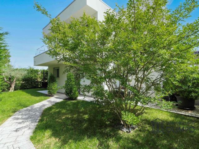 Villetta bifamiliare in vendita di 163 m²