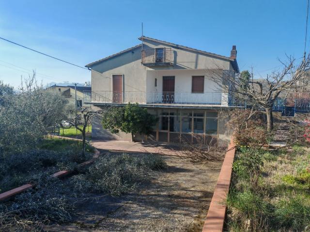 Villetta bifamiliare in vendita di 160 m² in Contrada Torrepalazzo